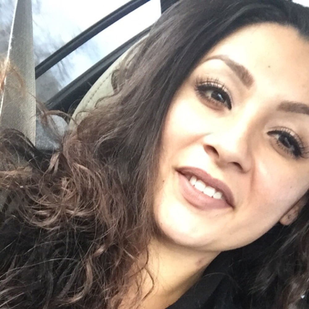 Meet your Posher, Adrianna